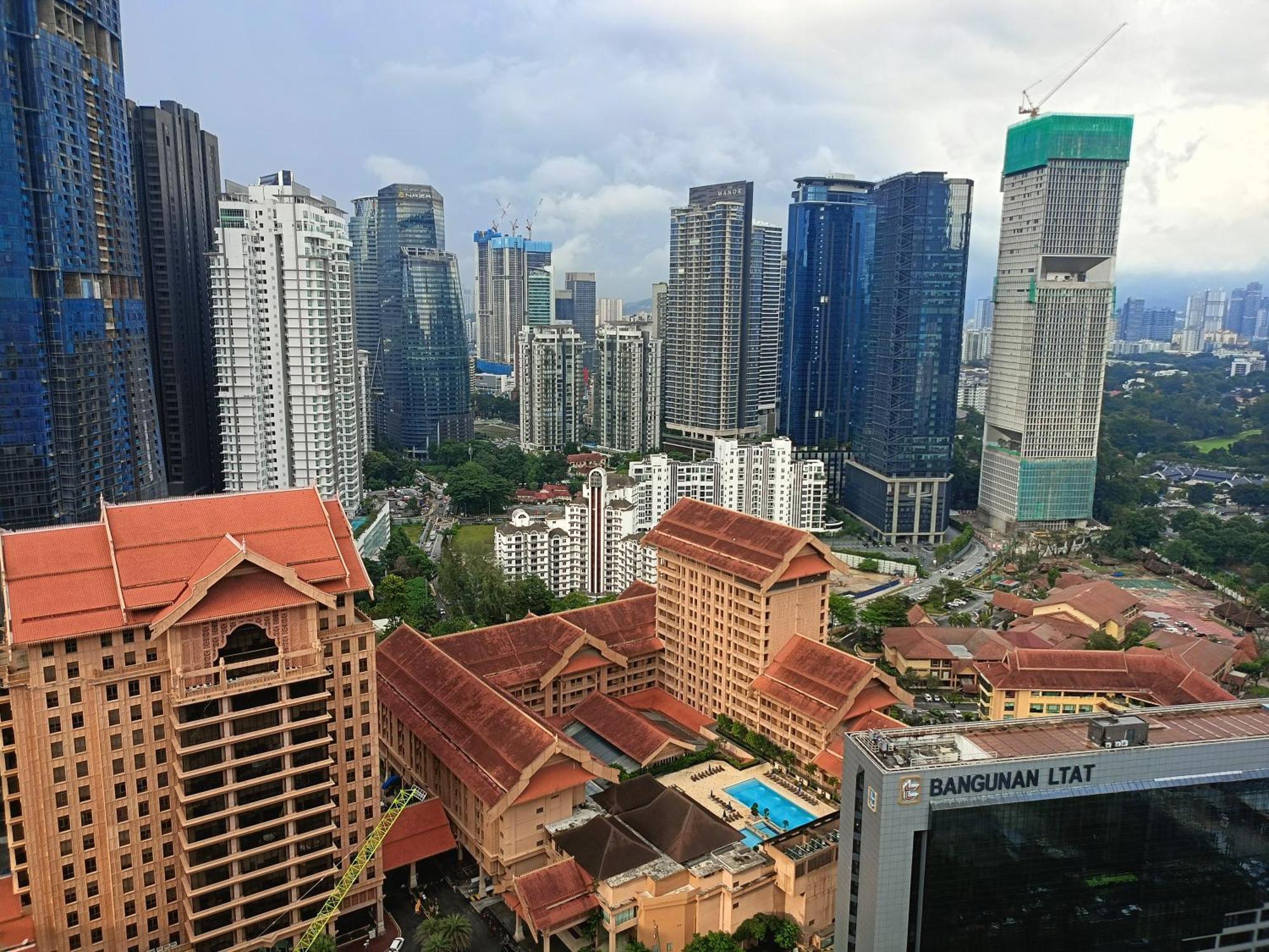 Dorsett Mb Service At Kula Lumpure Apartment *